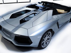 安卓汽车 超跑 兰博基尼 LP700-4 2013新款 敞篷手机壁纸
