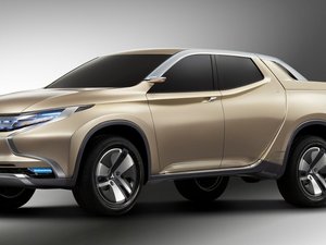 安卓汽车 皮卡 三菱手机壁纸