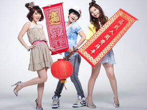 安卓港台 女明星 SHE 偶像团体 陈嘉桦 任家萱 田馥甄手机壁纸