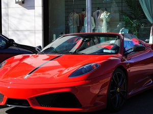 安卓法拉利 街拍 运动 轿车 宽屏 名车手机壁纸