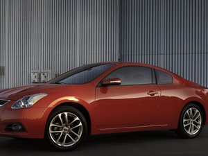 安卓Nissan Altima Coupe 日产 尼桑 汽车 宽屏手机壁纸