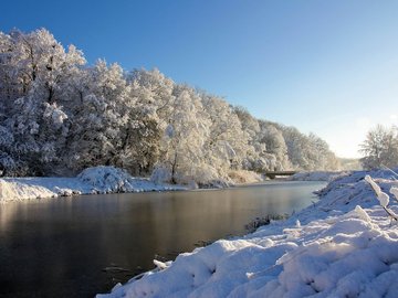 风景 雪景 河流 树林