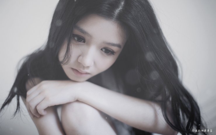 安卓手机暴暴蓝 摄影 影像 姑娘 悲伤 美女 360宝贝高清壁纸